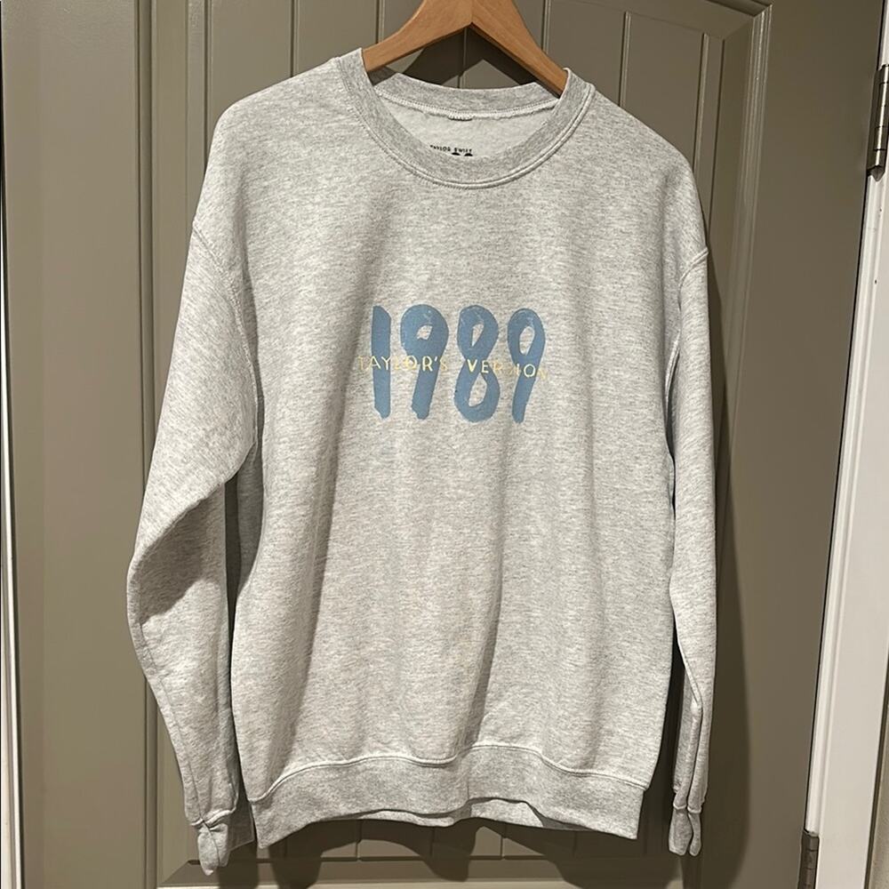 TAYLOR SWIFT 1989 Crewneck M